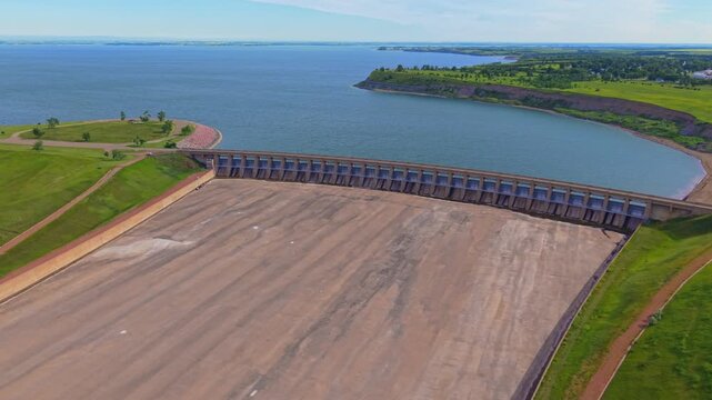 Garrison Dam impounds Lake Sakakawea in North Dakota