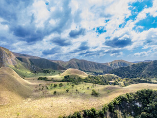 Hills, Savannah, Waterfall: Tanggedu's Ultimate Combo!