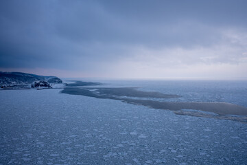 ウトロ港と流氷の冬景色 / Winter Scenery of Utoro Port and Drift Ice