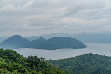 洞爺湖と中の島の風景