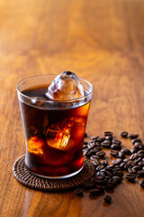 アイスコーヒーとコーヒー豆