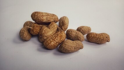 Depicts an abundant and high-quality peanut harvest