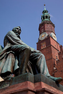 Aleksander Fredro statue and City Hall, Old Town, Wroclaw, Silesia, Poland