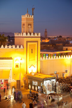 Mosque at dusk, Place Jemaa El Fna, Marrakesh, Morocco, North Africa