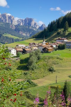 Moena, Fassa Valley, Trento Province, Trentino-Alto Adige/South Tyrol, Italian Dolomites, Italy