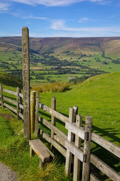 Vale of Edale, Peak District National Park, Derbyshire, England