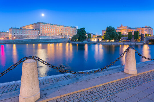The Royal Palace at dusk, Gamla Stan, Stockholm, Sweden, Scandinavia