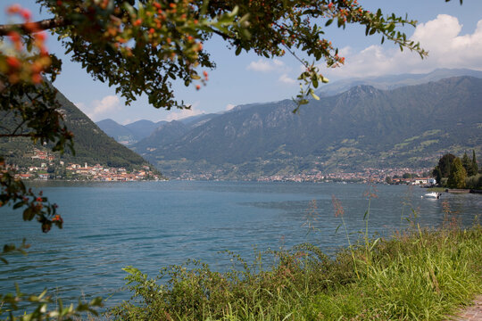 Lakeside near Sulzano, Lake Iseo, Lombardy, Italian Lakes, Italy