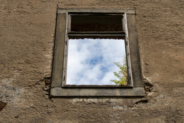 Fensterblick zum Himmel