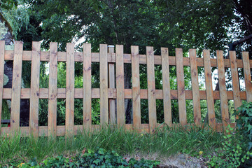 Barrière, palissade en bois