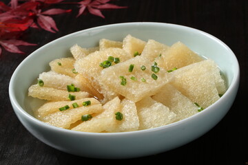 Chinese cuisine, Cantonese cuisine, soup with pork skin