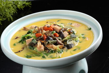 Chinese cuisine, Cantonese cuisine, spinach in soup