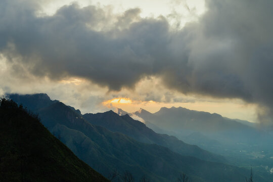 Momring sunrise from kolukumali, with beautiful couds