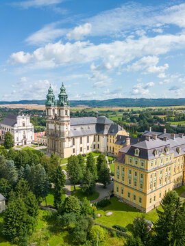  Cistercian abbey in Krzesz&oacute;w near the town of Kamienna G&oacute;ra