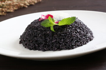 Chinese cuisine, Cantonese cuisine, black rice