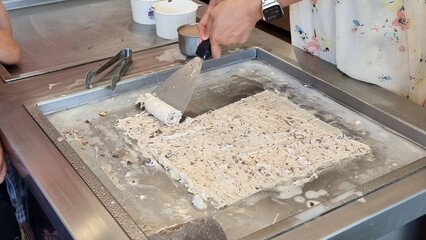 ice rolls ice cream making