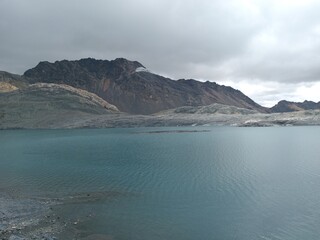 Obraz premium Pastoruri Glacier in Peru
