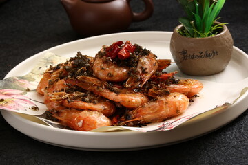 Chinese cuisine, Cantonese cuisine, Yuanbao shrimp