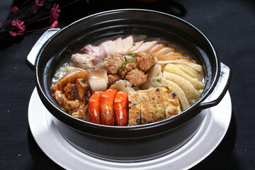 Chinese cuisine, Cantonese cuisine, family portrait clay pot