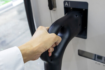 Electric Vehicle Power Supply and Charging Focus on the Power Supply Point