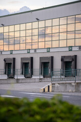 Nowoczesny magazyn logistyczny, Centrum logistyczne