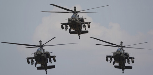 apache helicopter formation in action © SN