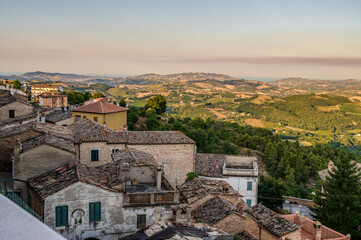 Obraz premium Montedinove is a municipality in the province of Ascoli Piceno. The town sits on a hill 561 meters above sea level between the Aso and Tesino valleys, on the slopes of Mount Ascensione.