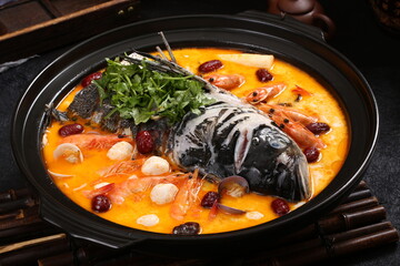 Chinese cuisine, Cantonese cuisine, Qiandao Lake fish head clay pot