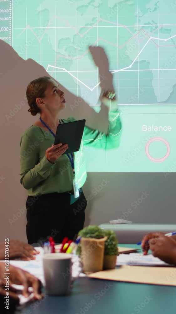 Aufkleber vertical video diverse staff from an enterprise sharing data analytics and insights for a new projec