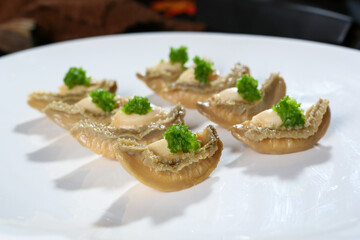 Chinese cuisine, Cantonese cuisine, braised abalone