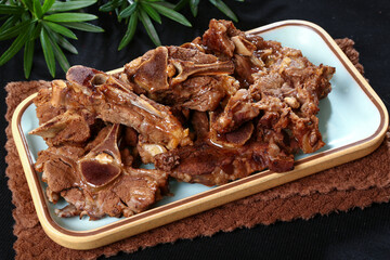 Chinese cuisine, Cantonese cuisine, braised beef and scorpions