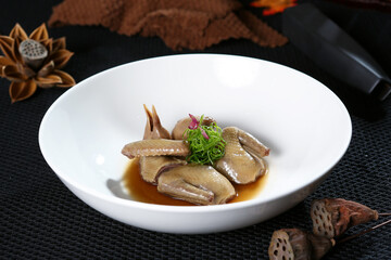 Chinese cuisine, Cantonese cuisine, braised pigeon