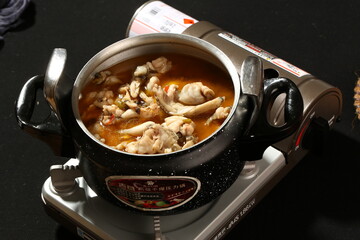 Chinese cuisine, Cantonese cuisine, pressure boiled bullfrog
