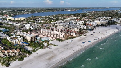 Obraz premium Siesta Key Island and beyond to the bay between the island and south Sarasota, Florida