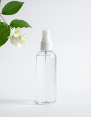 Refreshing facial mist with delicate jasmine blossoms and clean, natural ingredients