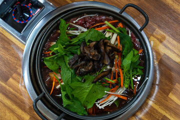 mushroom bulgogi stew before boiling