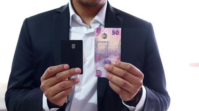 pagar con tarjeta o efectivo, invertir, inflaci&oacute;n