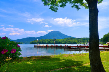 初夏の阿寒湖（北海道・釧路市阿寒町）