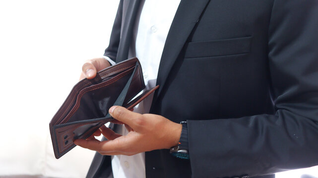 Cartera vac&iacute;a sin dinero