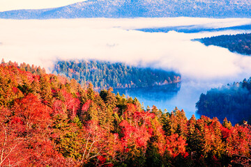阿寒地方のペンケ・パンケトーの紅葉風景