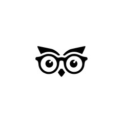 Owl head icon with angular glasses and bold brow symbolizing wisdom and academic intelligence