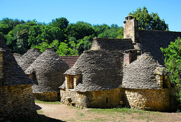 France, Dordogne, Perigord Noir, Dordogne valley, Saint-Andre-d'Allas, lieu-dit Calpalmas, cabanes du Breuil, old dry-stone farm buildings