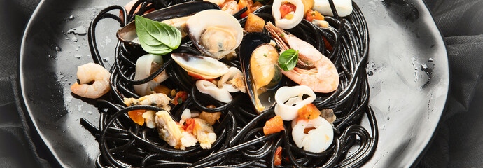 Black seafood spaghetti