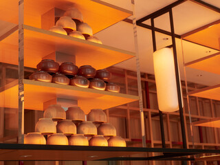 観光都市高山市のホテルの和風ロビーの様子