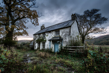 Fototapeta premium Spooky old derelict house