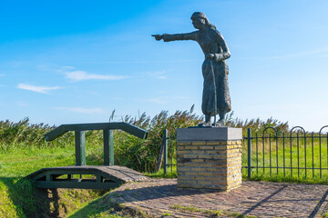 A statue of the Stryper Wyfke, who, according to tradition, performed a heroic deed on the island of Terschelling in 1666