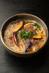 揚げ茄子とひき肉の煮麺