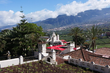 Kloster El Monasterio an dem Vulkanberg Montaña de los Frailes im Orotavatal auf Teneriffa