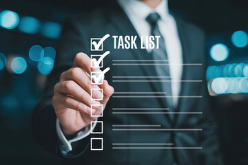 Obraz premium Interactive Task List Completion on Digital Display with Checkmarks for Project Management