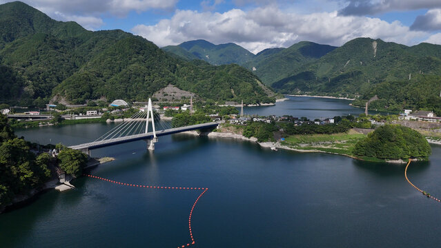 丹沢湖と永歳橋（空撮） , 神奈川県南足柄郡山北町,日本